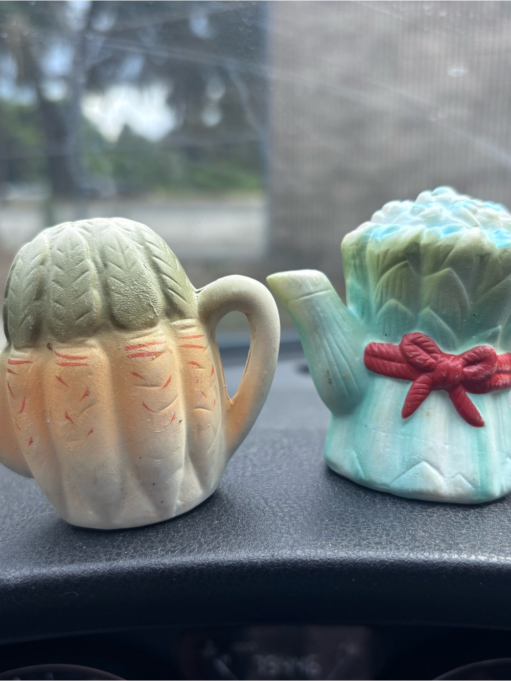 Ceramic VeggieTeapot trinket salt n pepper shakers